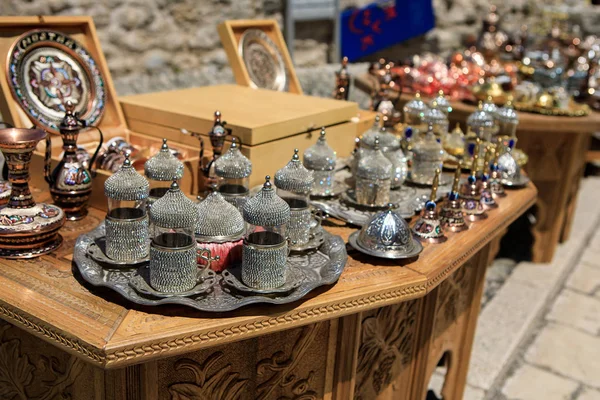 Souvenirs in der Mostar Altstadt — Stockfoto