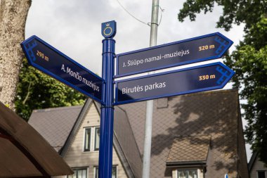Palanga, Litvanya - 11 Temmuz 2020: Popüler Palanga tatil beldesi Palanga 'daki ünlü kent simgeleri ve seyahat merkezleri hakkında turizm bilgileri.