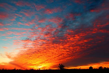 Central Florida peyzaj üzerinde muhteşem günbatımı renkleri.