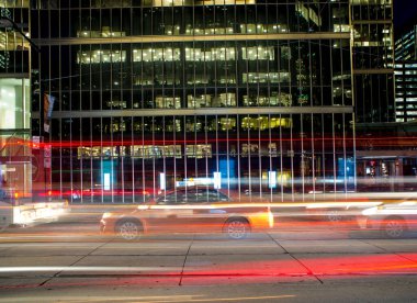 Toronto şehir merkezi gece manzaralı