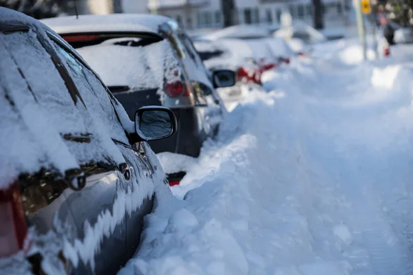 Carro Enterrado Sob Neve — Fotografia de Stock