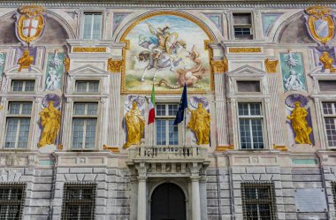 Genoa, İtalya - 9 Mart 2018: Palazzo San Giorgio Cenova, İtalya. Saray 1260 inşa edilmiştir ve cephe yüzyıl sonlarında 19 refrescoed
