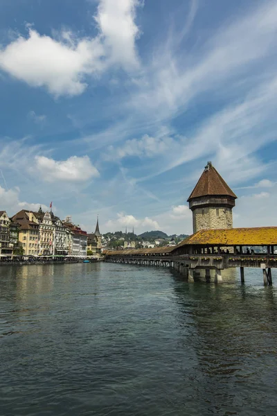 Ponte Capela Torre Água Rio Reuss Lucerna Suíça — Fotografia de Stock