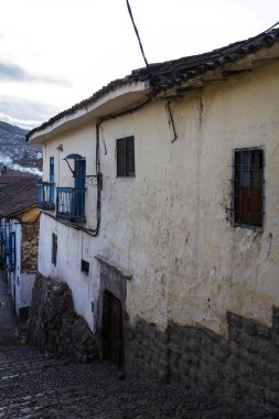 Kasaba Peru Andes Cusco adlı görüntülemek