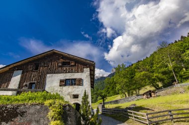 İsviçre'deki Maienfeld Heididorf