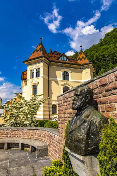 Vista Para Estátua Compositor Josef Gabriel Von Rheinberger Vaduz Liechtenstein — Fotografia de Stock