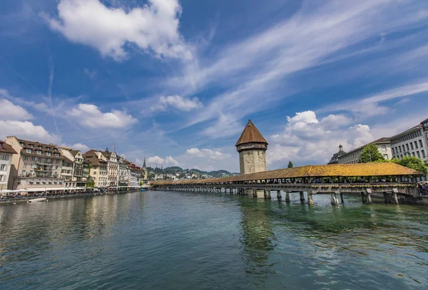 Ponte Capela Torre Água Rio Reuss Lucerna Suíça — Fotografia de Stock