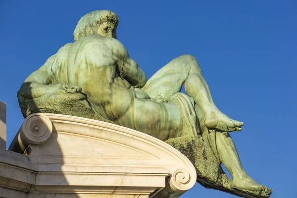 在意大利佛罗伦萨的米开朗基罗广场上米开朗基罗的大卫雕像细节 — 图库照片