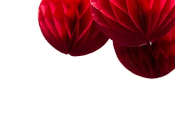 Rode Honingraat Pom Pom Papier Ballen Decoratie Geïsoleerd Witte Achtergrond — Stockfoto