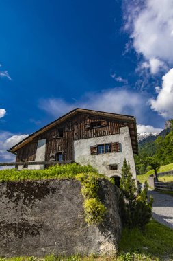 İsviçre'deki Maienfeld Heididorf