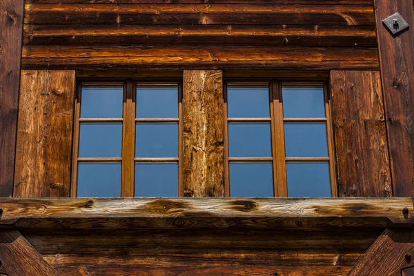 Closeup Detail Traditional Swiss Chalet House — Stock Photo, Image