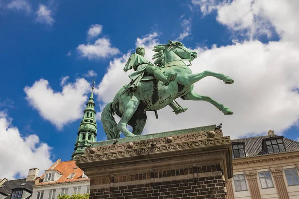 Estatua Del Obispo Absalón Fundador Ciudad Copenhague Dinamarca — Foto de Stock