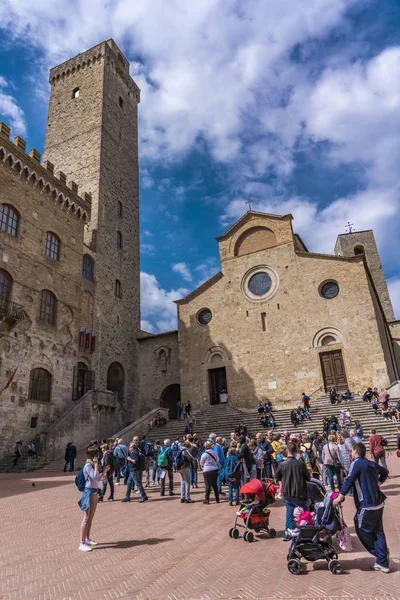 San Gimignano Italien April 2018 Unbekannte Auf Der Piazza Del — Stockfoto
