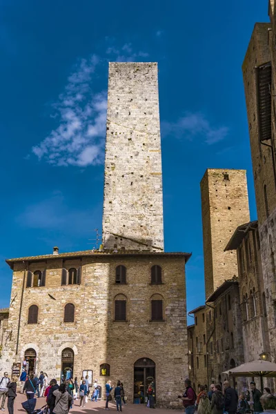 San Gimignano Italien April 2018 Unbekannte Auf Der Straße Von — Stockfoto