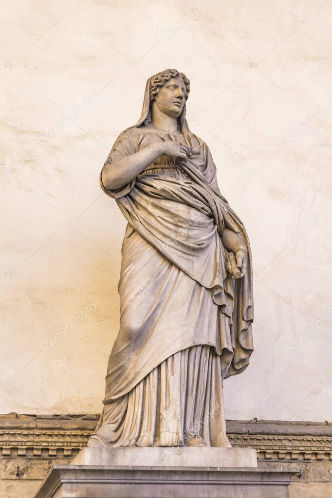 Statue Sabine woman in Loggia dei Lanzi in Florence, Italy