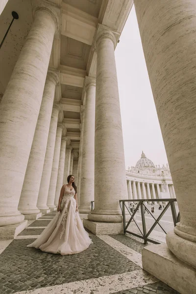 바티칸 이드에서 드레스 — 스톡 사진