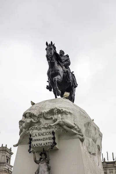 Detalhe Estátua Equestre General José San Martin Por Mariano Benlliure — Fotografia de Stock