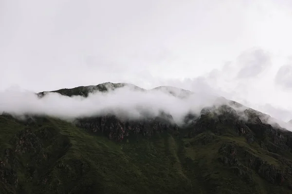 페루에서 Ollantaytambo의 어마어마한 성소에서 — 스톡 사진