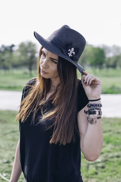 Stylish Young Woman Park Summer Day — Stock Photo, Image