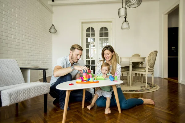 Feliz Família Brincando Com Brinquedos Sala Estar — Fotografia de Stock