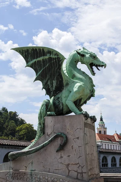 View Dragon Sculpture Dragon Bridge Ljubljana Slovenia Made Giorgio Zaninovich — Stock Photo, Image