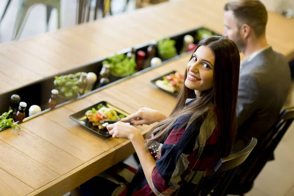 Young Loving Couple Having Lunch Modern Restaurant — Stock Photo, Image