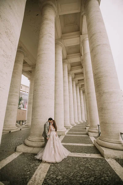 Genç düğün iki sonra Vatikan, Roma, İtalya