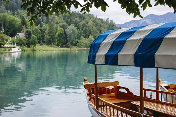 Visa Turist Båt Sjön Bled Slovenien — Stockfoto