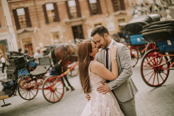 Pareja Enamorados Cerca Plaza España Roma Italia — Foto de Stock