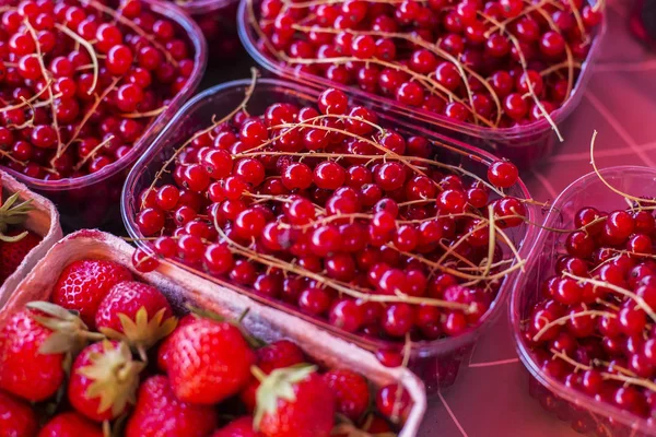 Pohled Čerstvé Bobule Ovoce Trhu — Stock fotografie