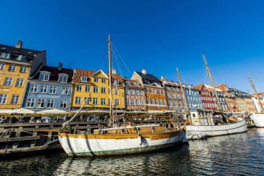 Kopenhag, Danimarka - 13 Haziran 2018: Nyhavn Kopenhag, Danimarka detay. 17. yüzyıl waterfront ve eğlence bölgesinde Kopenhag Nyhavn olduğunu.