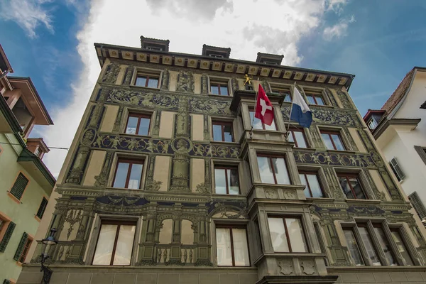 Vista Edifício Tradicional Lucerna Suíça — Fotografia de Stock