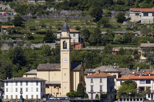 Visa Kyrkan San Giorgio Laglio Vid Comosjön Italien — Stockfoto