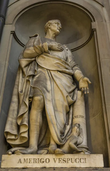 Wyświetlić Eksploratorze Amerigo Vespucci Pomnik Florencja Włochy — Zdjęcie stockowe