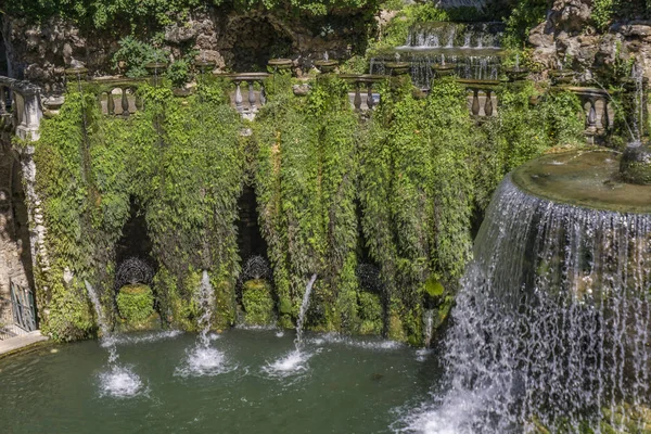 Villa Este Tivoli Talya Için Oval Çeşmede Görüntülemek — Stok fotoğraf