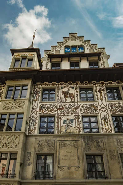 Vista Edifício Tradicional Lucerna Suíça — Fotografia de Stock