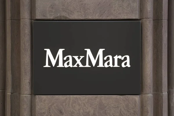 스위스 2018 스위스 저장소의 Max Mara는 이탈리아 하우스는 1951에서 — 스톡 사진