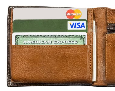 Belgrade, Sırbistan - 20 Kasım 2014: M-cüzdanda bulunan Belgrad, Sırbistan için kredi kartları, görünümü. Kredi kartları üç büyük markalar tarafından American Express, Visa ve Mastercard yayınlanan vardır.