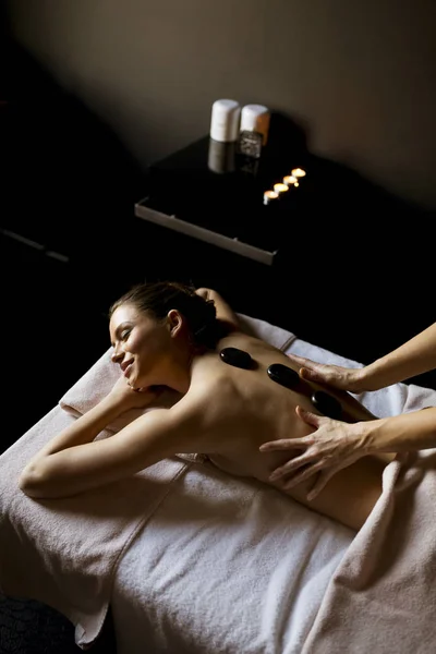 Beautiful Young Woman Having Her Shoulder Body Massaged Hot Stones — Stock Photo, Image