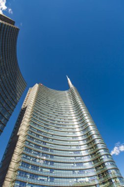 Milan, İtalya - 28 Nisan 2017: Ayrıntı Unicredit kulenin Milan, İtalya. Kule 2012 ve 231 metre ile açılan, İtalya'da en yüksek binası