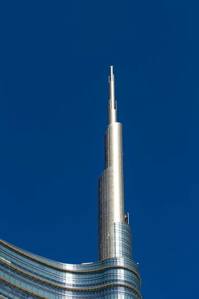 ミラノ イタリア 2017 ミラノ イタリアでウニクレーディトイタリアーノ タワーの詳細 2012 231 タワーがオープンした イタリアで最も高い建物です — ストック写真