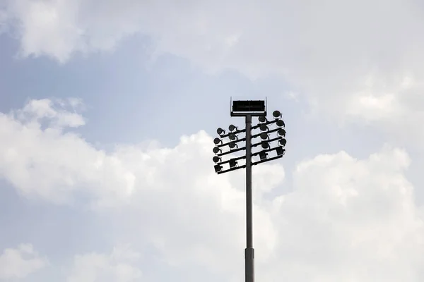 Closeup Tarihinde Spor Stadyum Projektörler — Stok fotoğraf