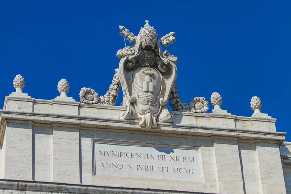 Esculturas Fachada Principal Basílica São Pedro Vaticano — Fotografia de Stock