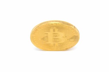 Bitcoin cryptocurrency üzerinde beyaz izole