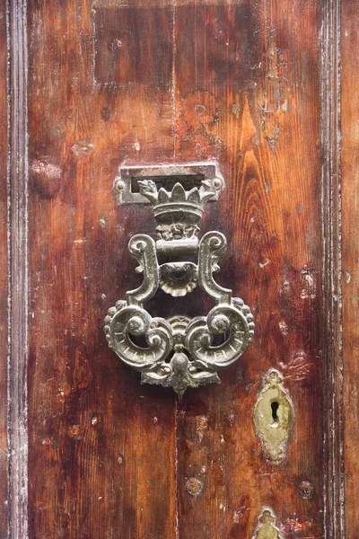 Porta Decorativa Batedor Uma Porta Madeira Malta — Fotografia de Stock