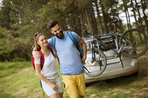 Portrait Couple Hugging Walking Nature — Stock Photo, Image