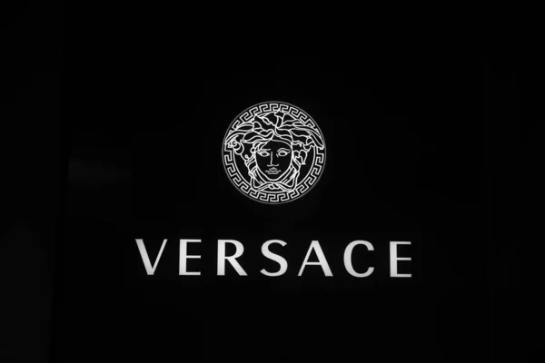 Doha Qatar Janvier 2019 Détail Boutique Versace Doha Qatar Est — Photo