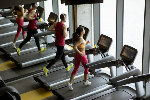 Man Woman Doing Cardio Workout Treadmills Fitness Club — Stock Photo, Image