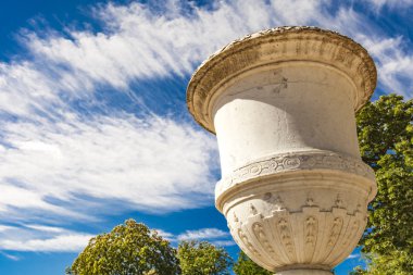 Les Jardins de La Fontaine'in Nimes' teki heykeli, Fransa