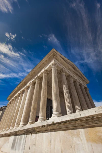 Maison Carree római templom itt Nimes, Franciaország — Stock Fotó